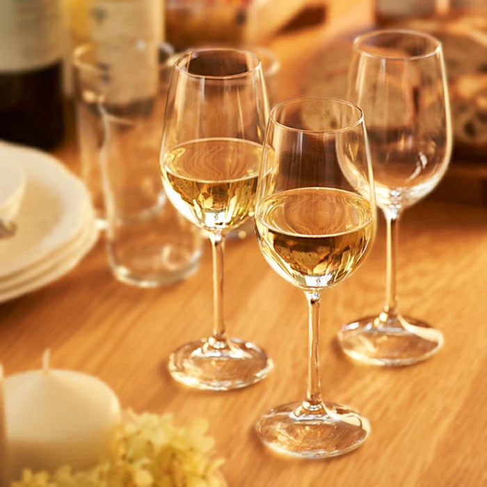 Aderia Wine Glass 350ml - Image 3