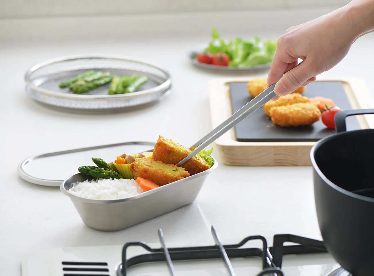 Aikata Stainless Steel Container with stopper, grey - Image 4