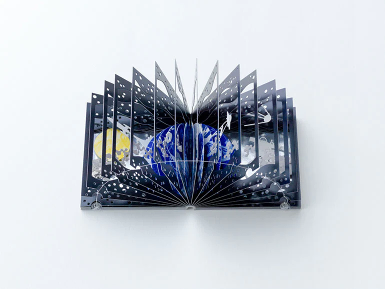 Artistic 360° Book Earth and the Moon - Image 7