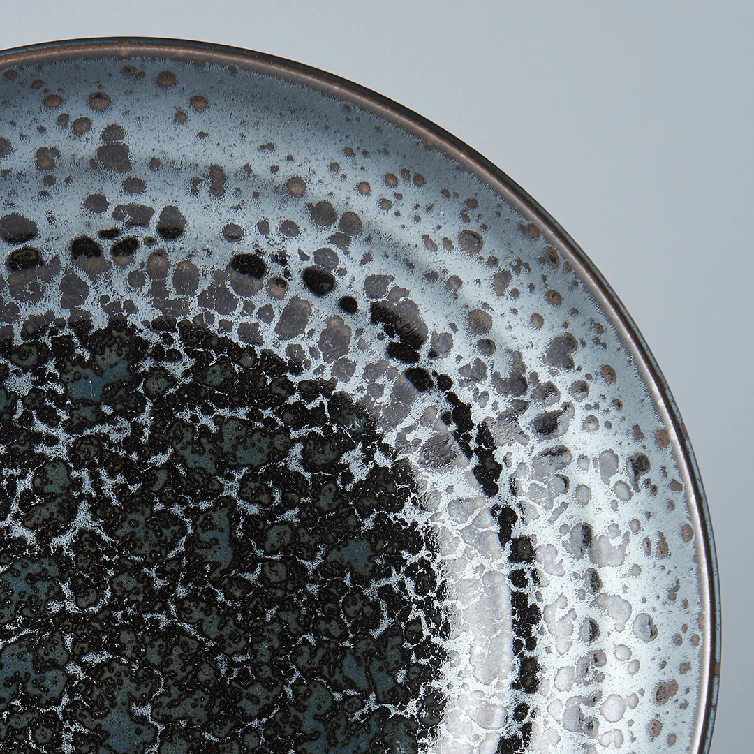 Black Pearl flat-based serving bowl 28cm - Image 3