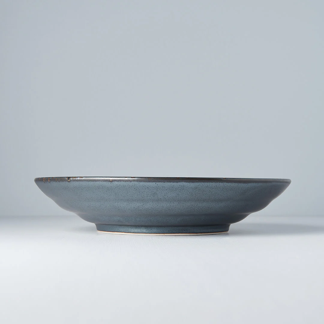 Black Pearl flat-based serving bowl 28cm - Image 4