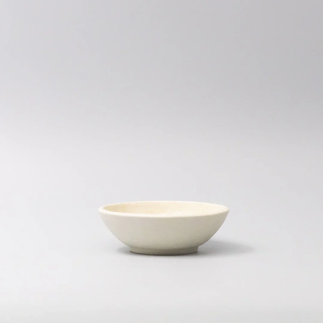 Buttermilk Small shallow Bowl 13cm - Image 4