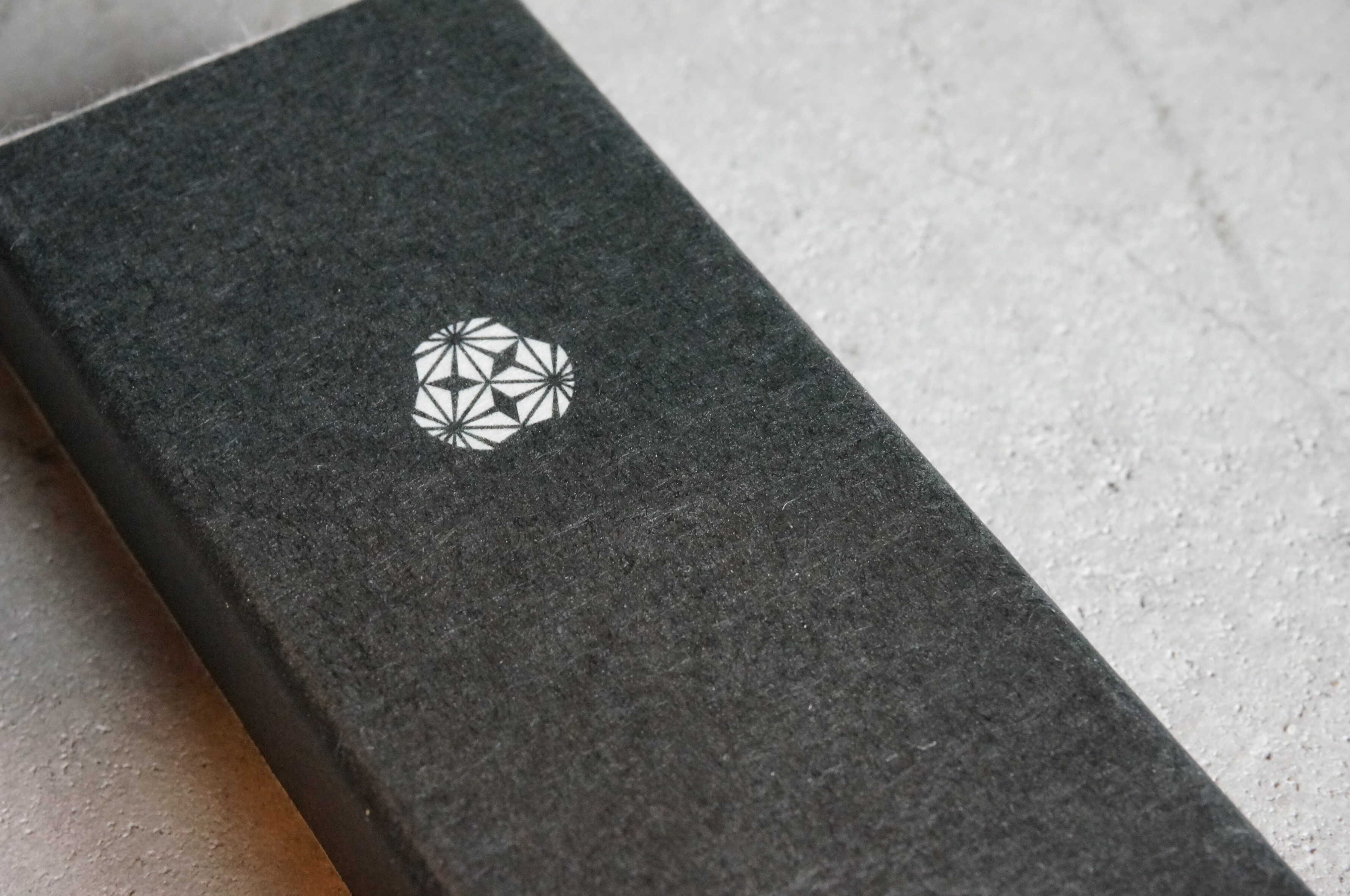 Cosmic Hemp & Charcoal "Warosoku" Candle - Image 3