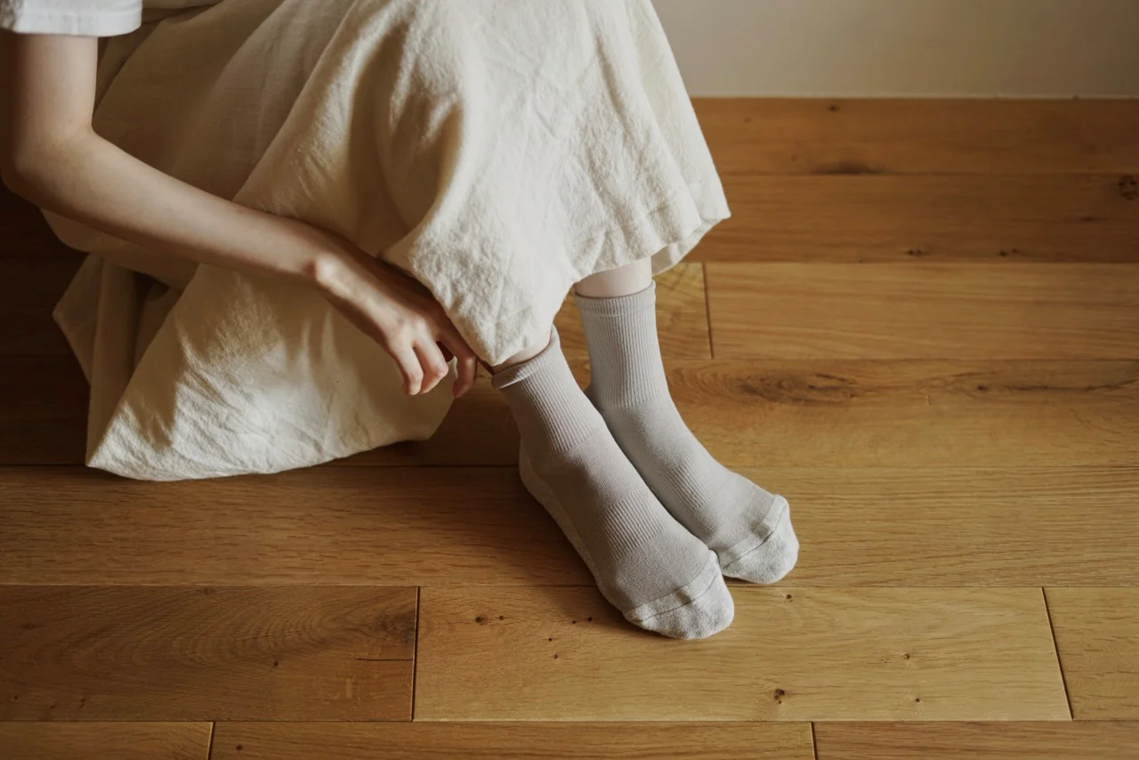 Cotton Cashmere Walking Socks - Light Grey - Image 4