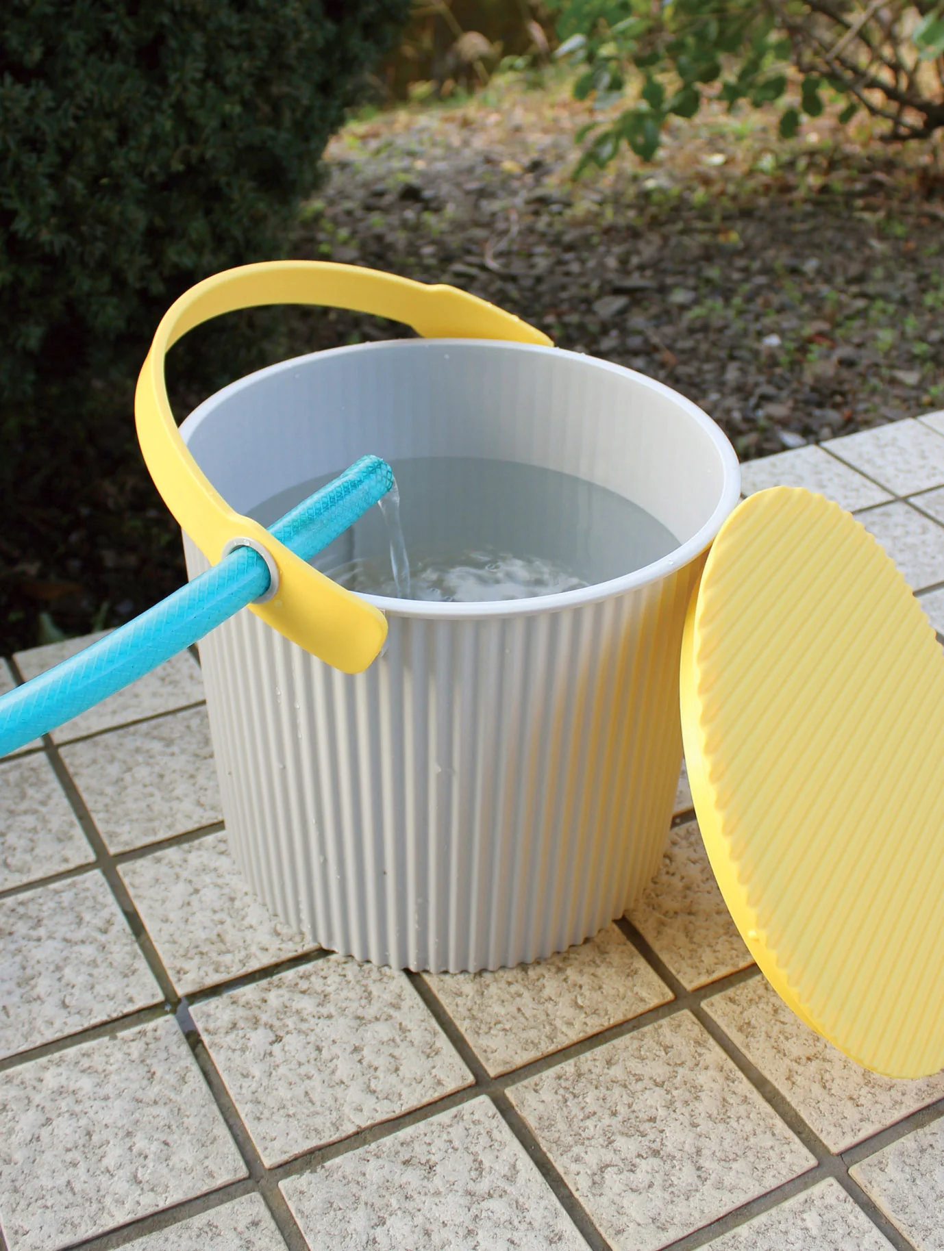 Hachiman Fraichair L Storage Bucket 10L - Grey Yellow - Image 4