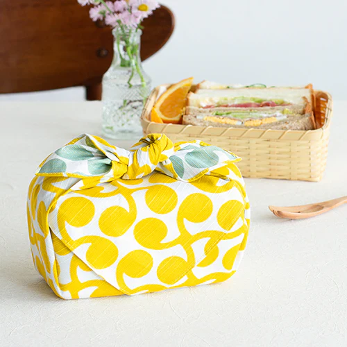 Furoshiki Isa monyo Reversible - New Sprout Yellow Light Green 48cm - Image 2
