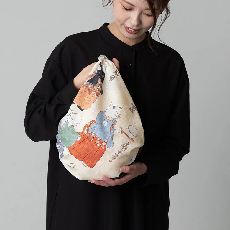 Furoshiki Ukiyo-e - Cats Juggling Balls Cream 70cm - Image 2