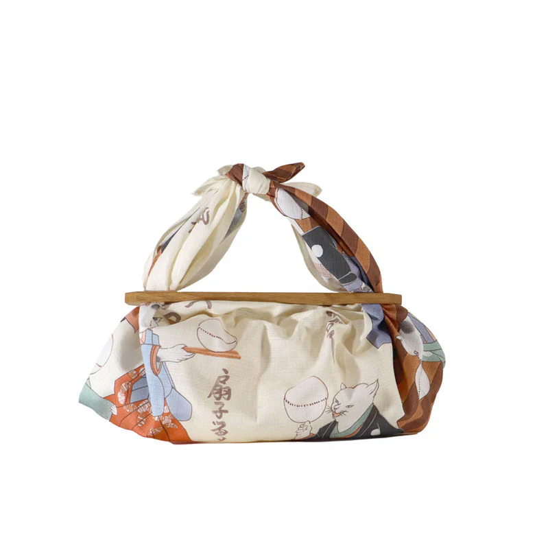 Furoshiki Patchin Bag M Organic - Cat Juggling Balls Cream - Image 2