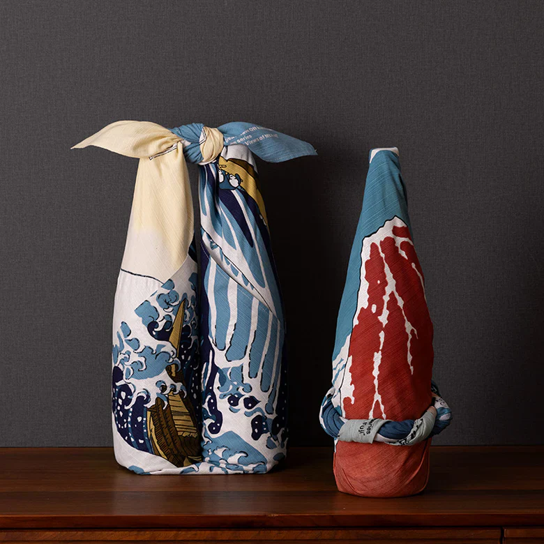 Furoshiki Ukiyo-e - South Wind, Clear Sky Navy Blue 70cm - Image 3