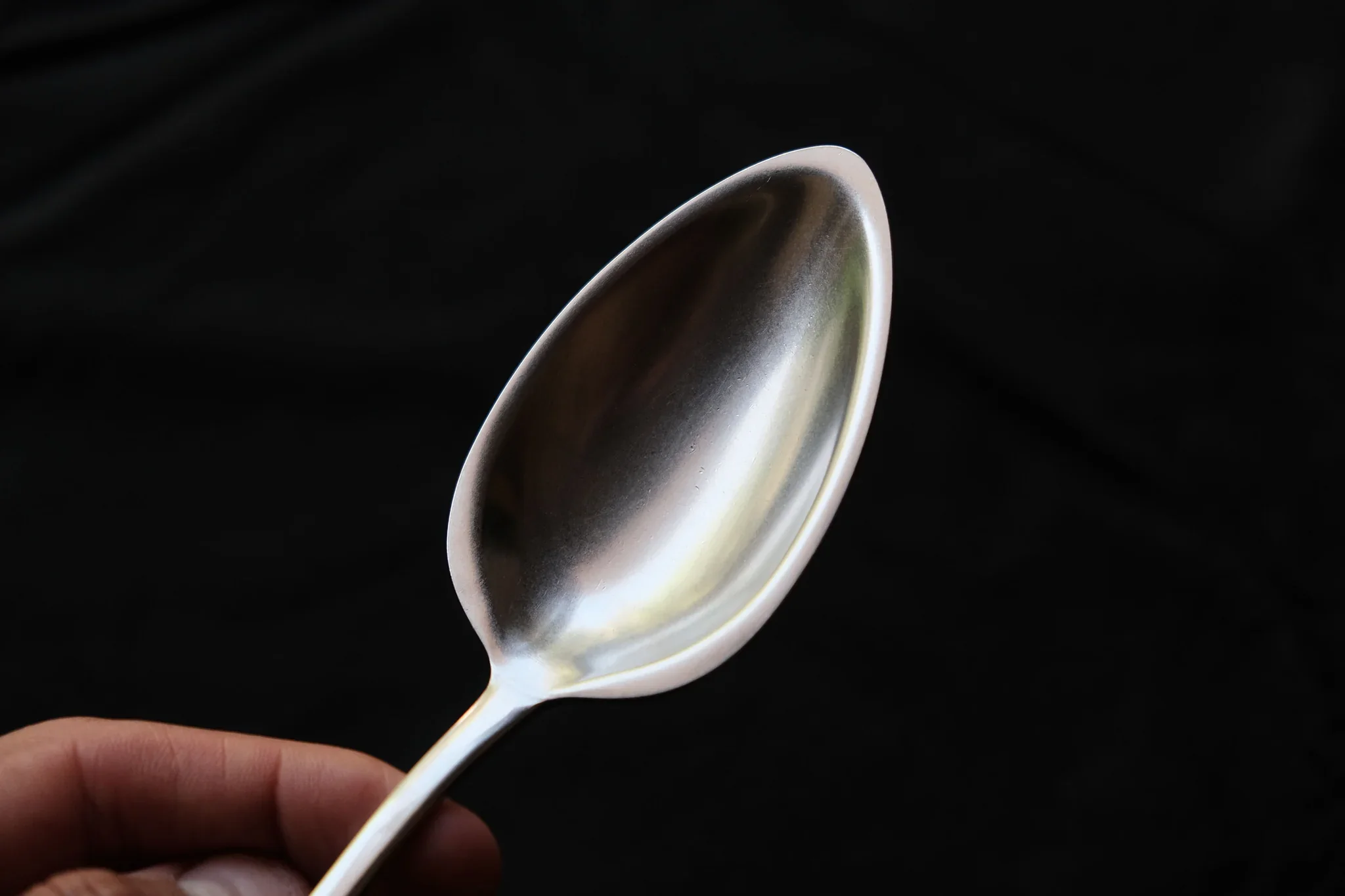Gestura Stainless Steel Serving Spoon 23.5cm - Image 4
