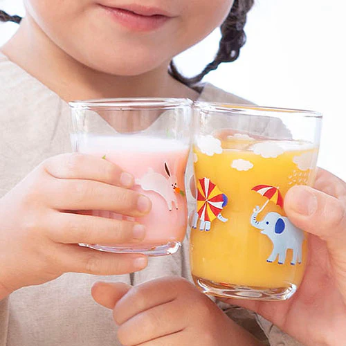 Medium 'Hide & Seek' Elephant kids glass boxed 185ml - Image 3