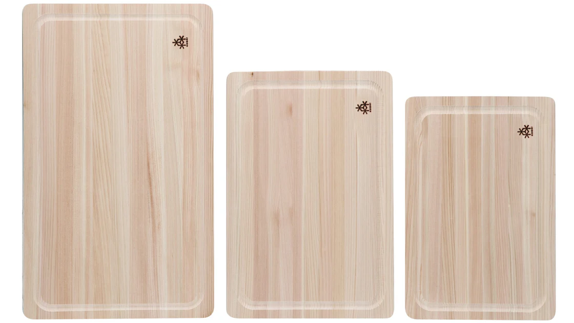 Hinoki Cutting Board Grooved Medium - Image 2