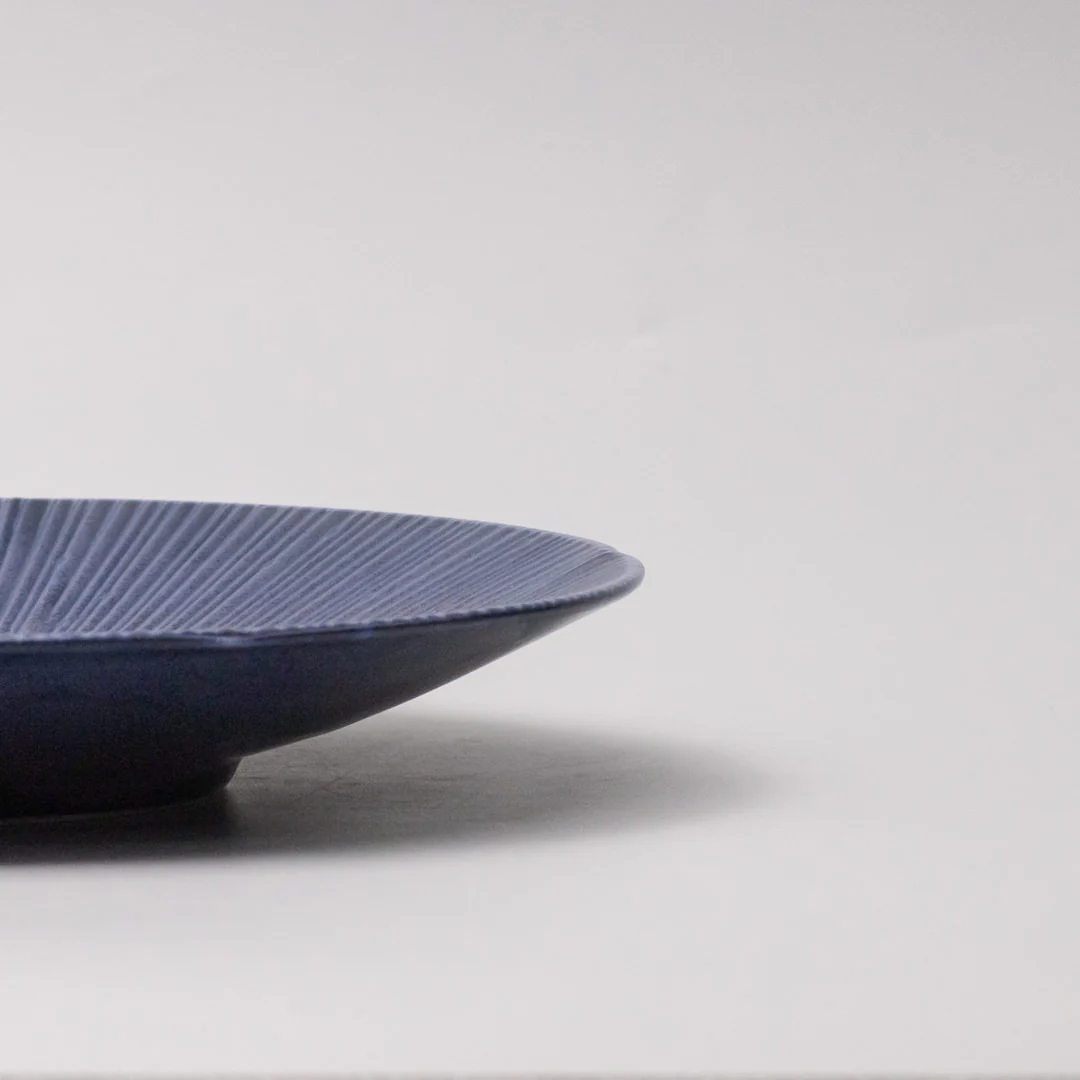 Ice Drift Sapphire Shallow Bowl 25cm - Image 4