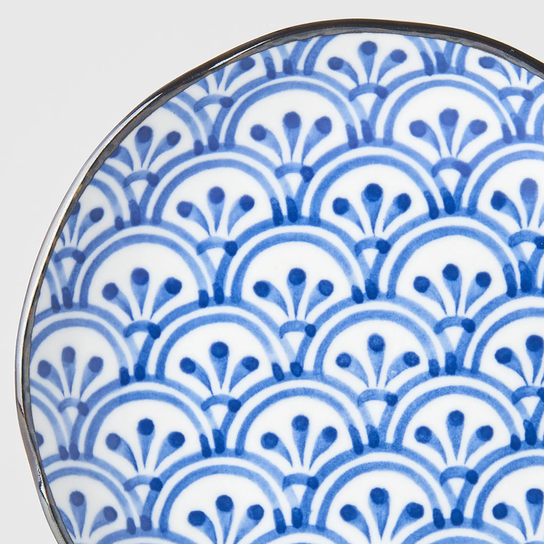 Indigo Petal Crest Ikat plate 16cm - Image 3