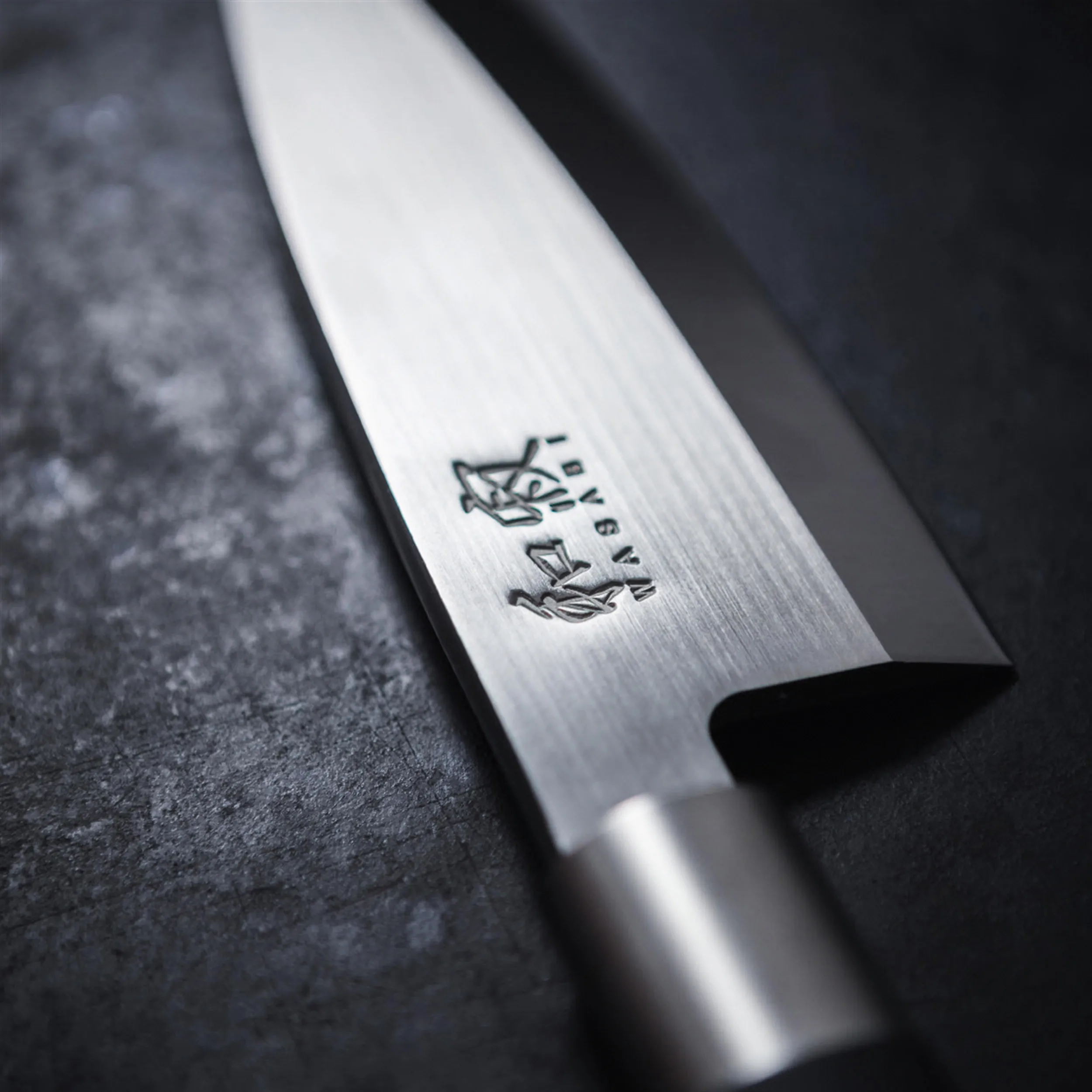Kai Shun Wasabi Black Santoku knife 16.5cm - Image 4