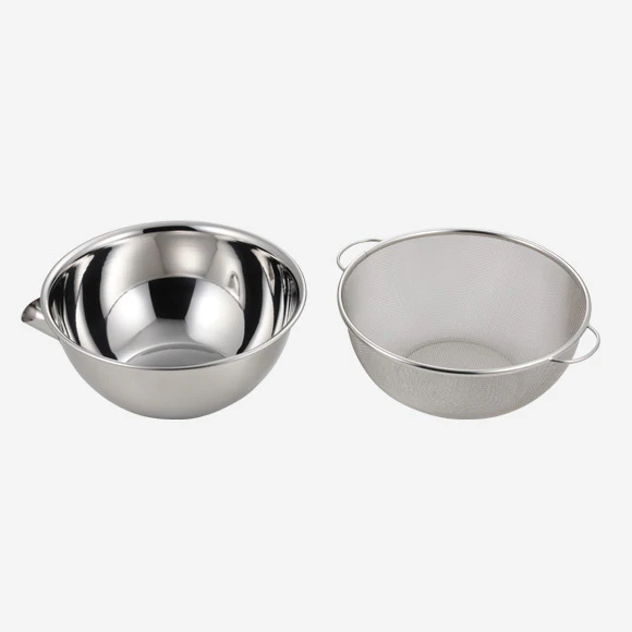 KAJI Donya Pouring Bowl and Strainer 3200ml - Image 2
