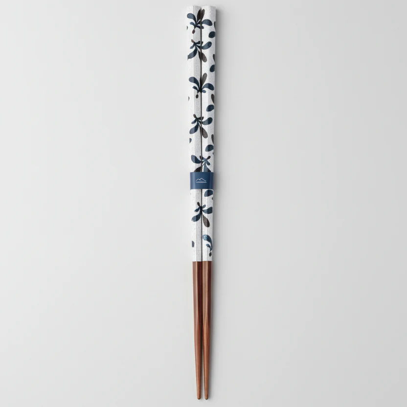 Kawai Kurabi Indigo Blossom Chopsticks 23cm - Image 3