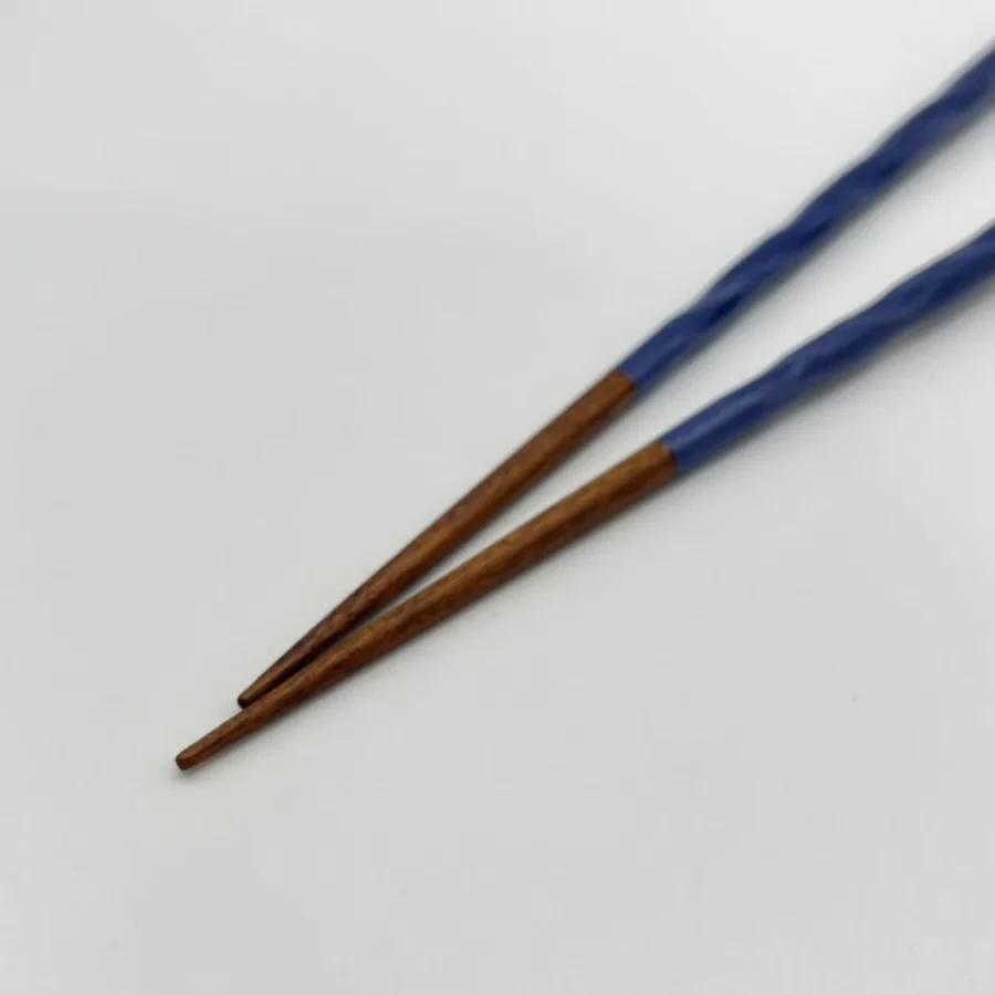 KURABI 2 Pairs Chopsticks Wooden Gift Box Navy & Pink  - Image 8