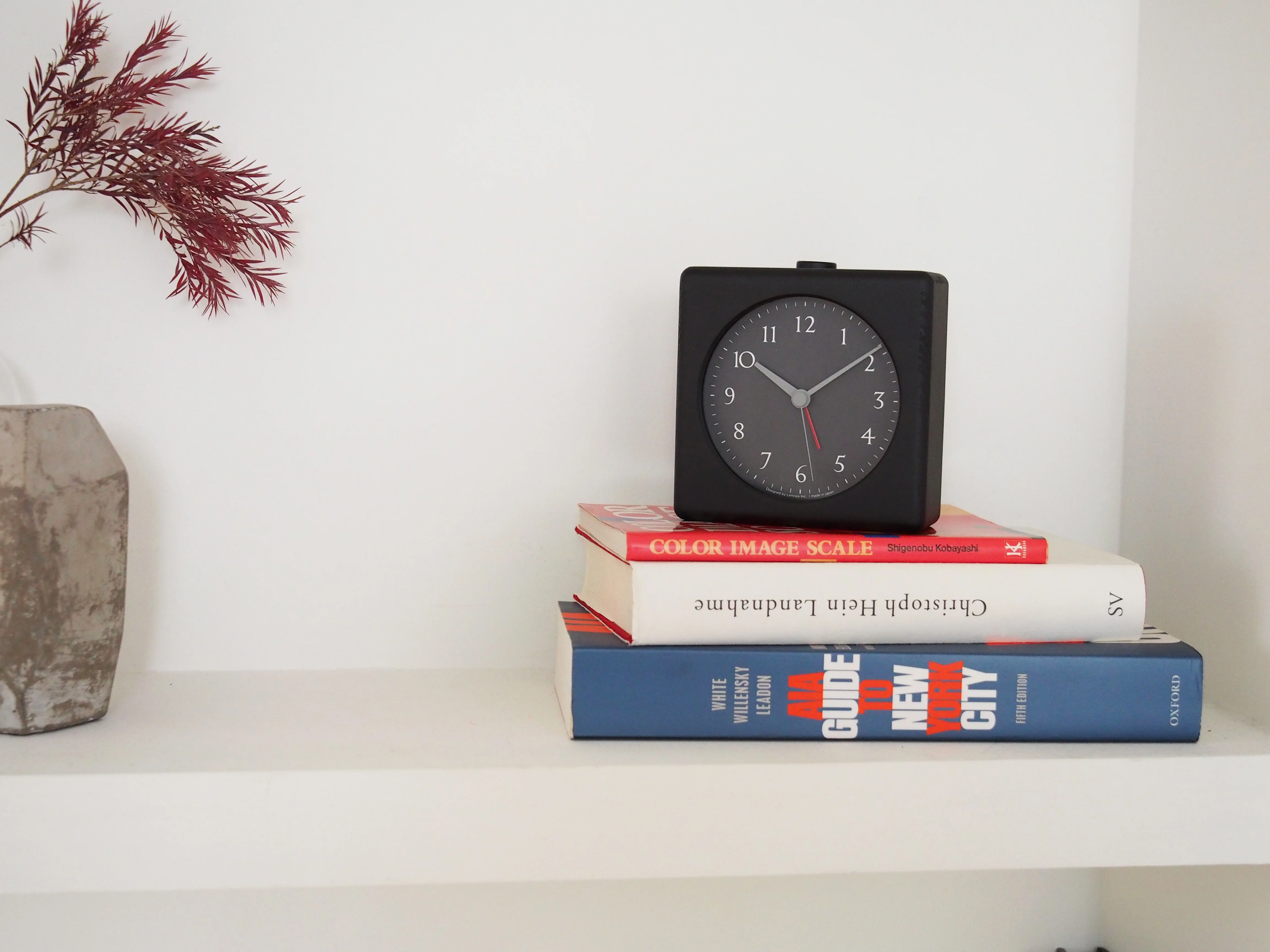 Lemnos kanon Japanese Designer Alarm Clock - Black - Image 4