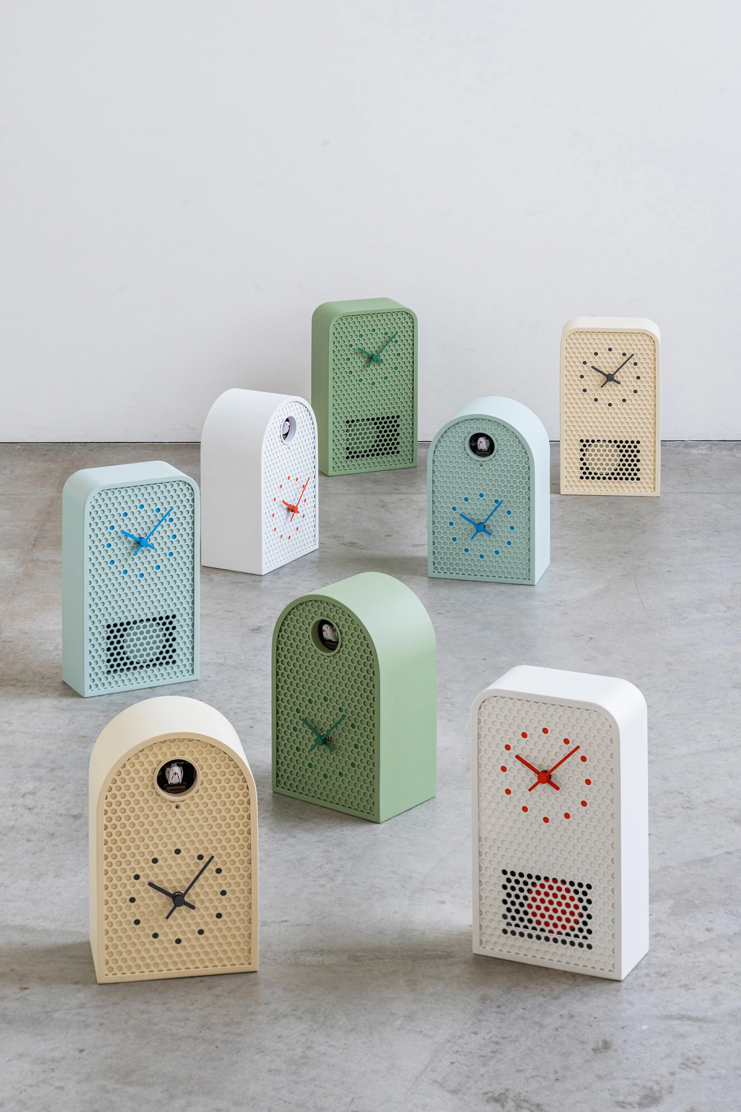 Lemnos COO Japanese Designer Cuckoo Clock - Green - Image 5