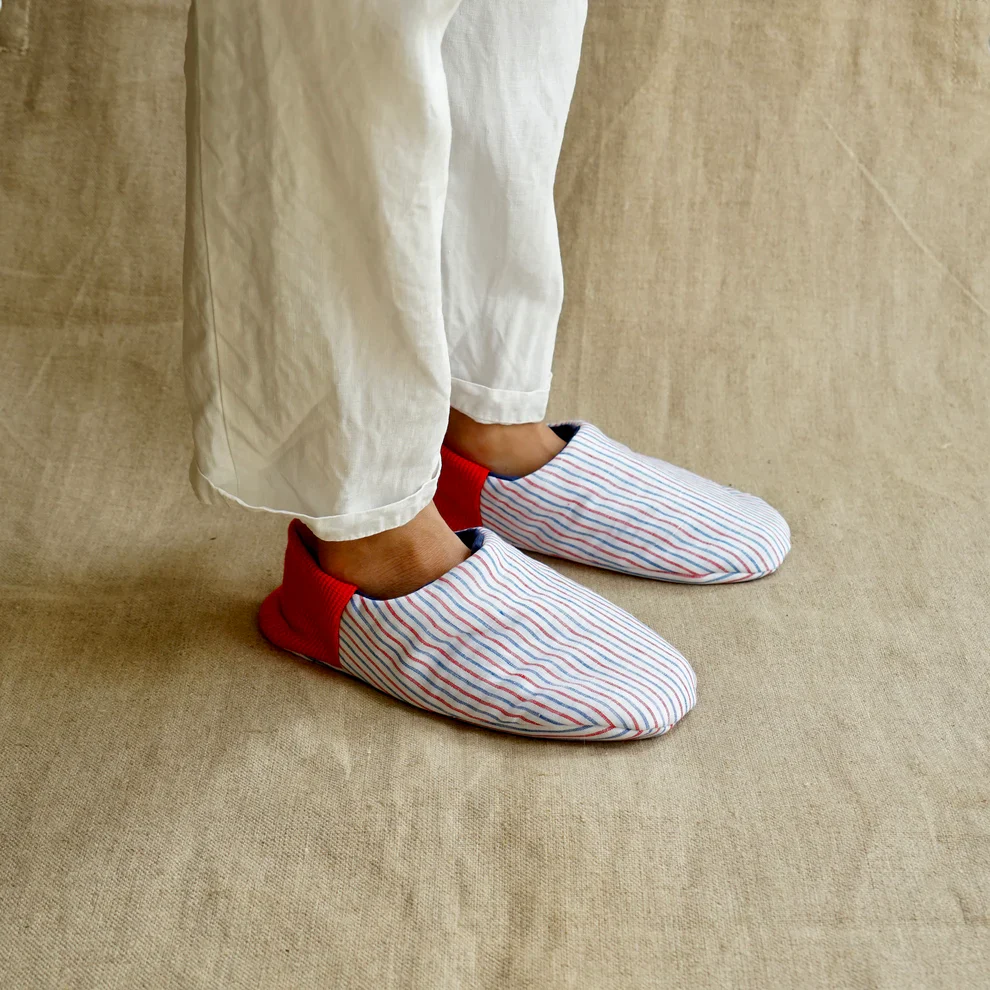 Merippa Linen Red Stripe x Linen Navy Canvas Japanese Slippers - Image 4