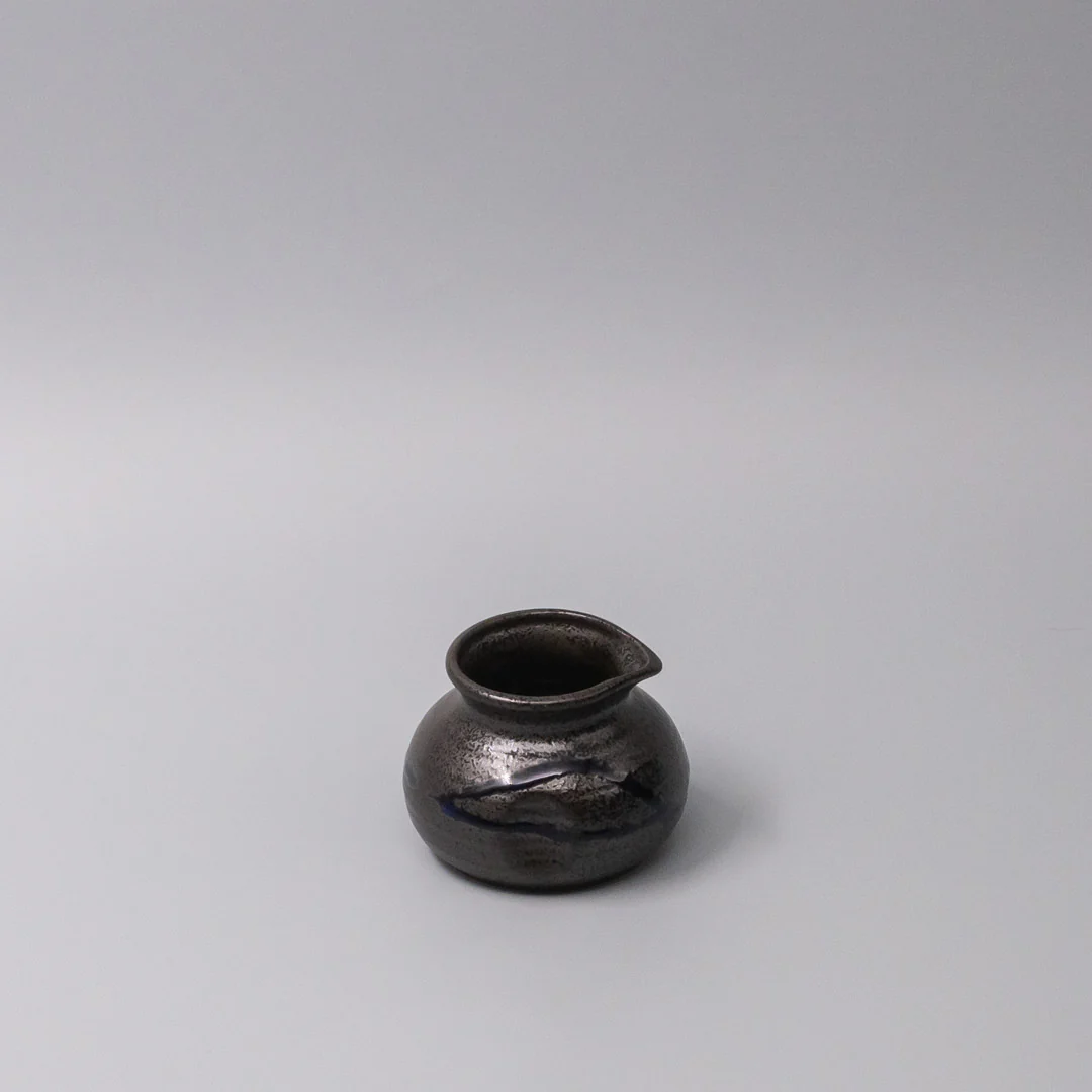 Metallic Black Blue Drip Pourer 120ml