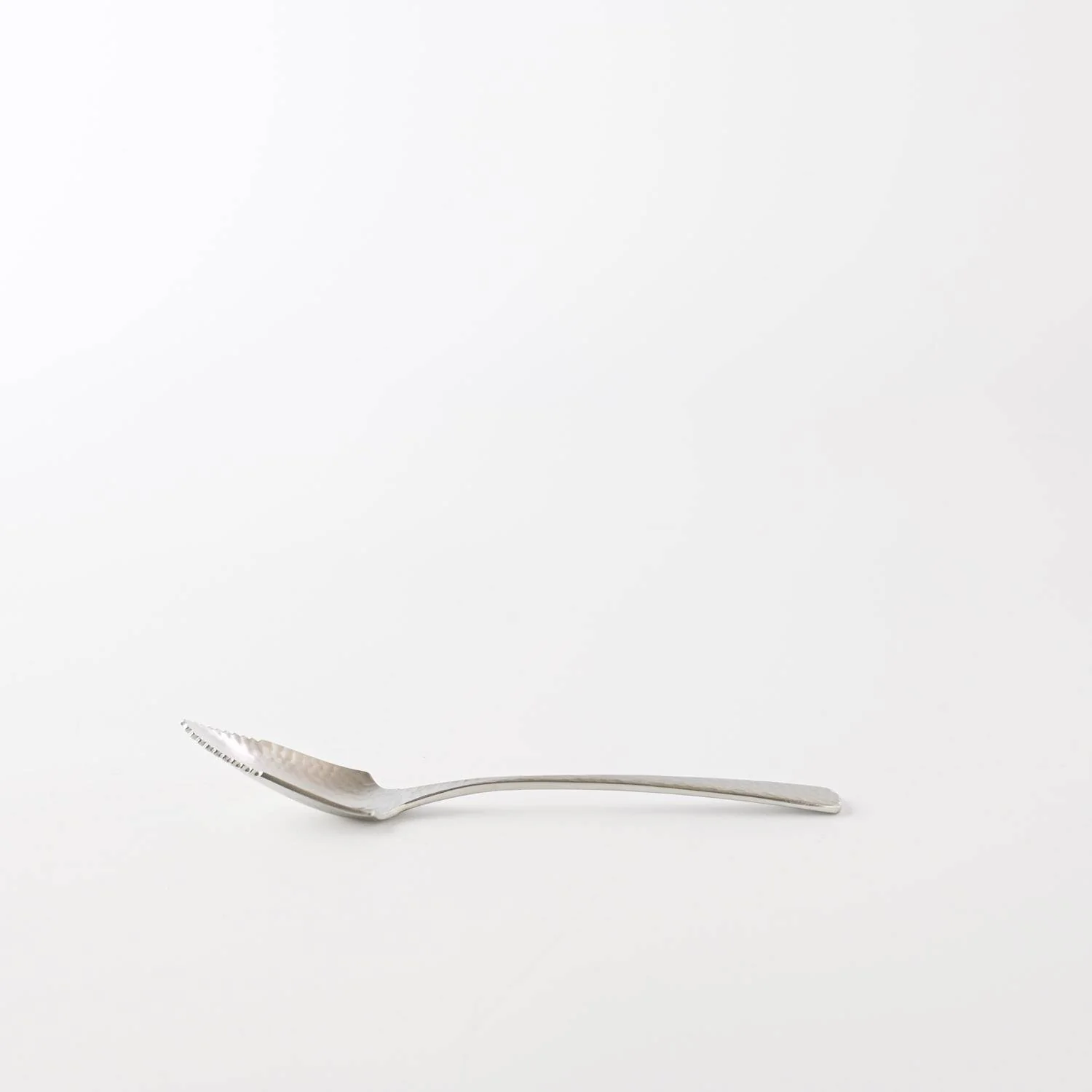 Nagomi Hammered Grapefruit Spoon 13.5cm - Image 3