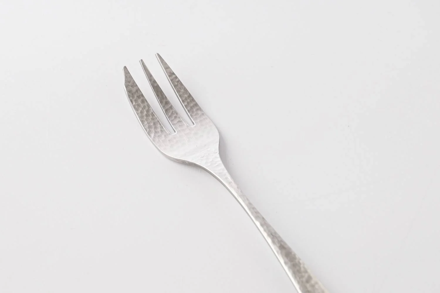 Nagomi Hammered Pastry Fork 14cm - Image 4