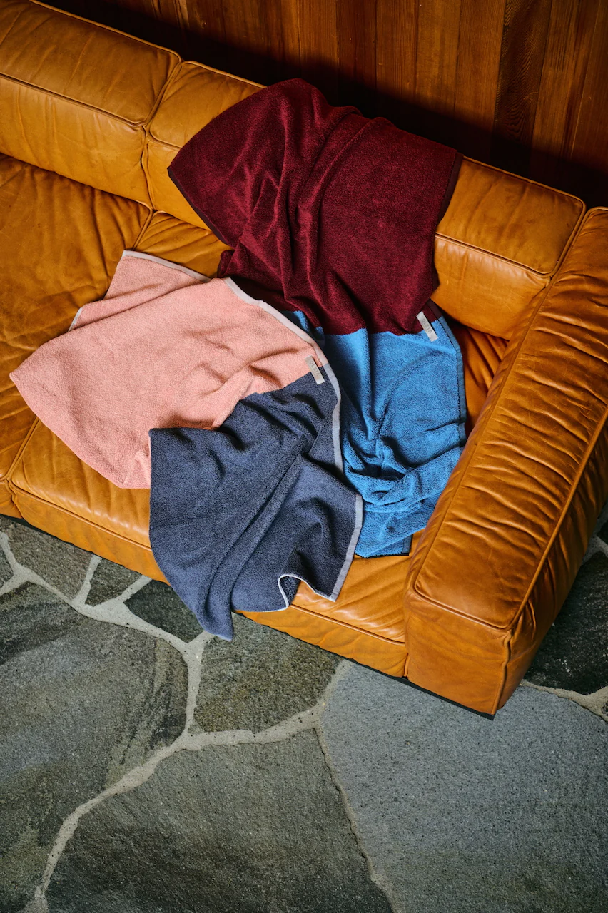 Olsia 2Couleurs Towel - Pool - Image 6