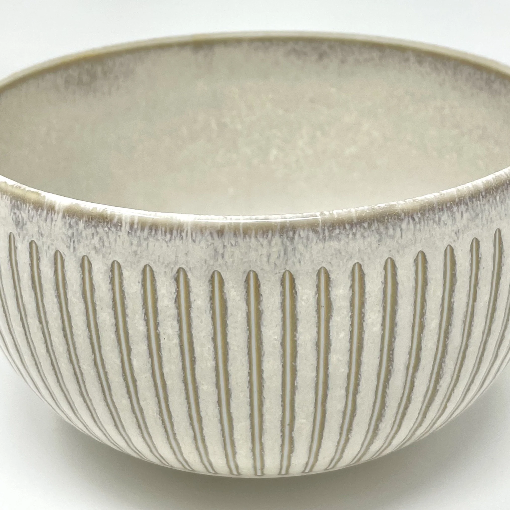 Ridged Alabaster deep bowl 15cm - Image 3