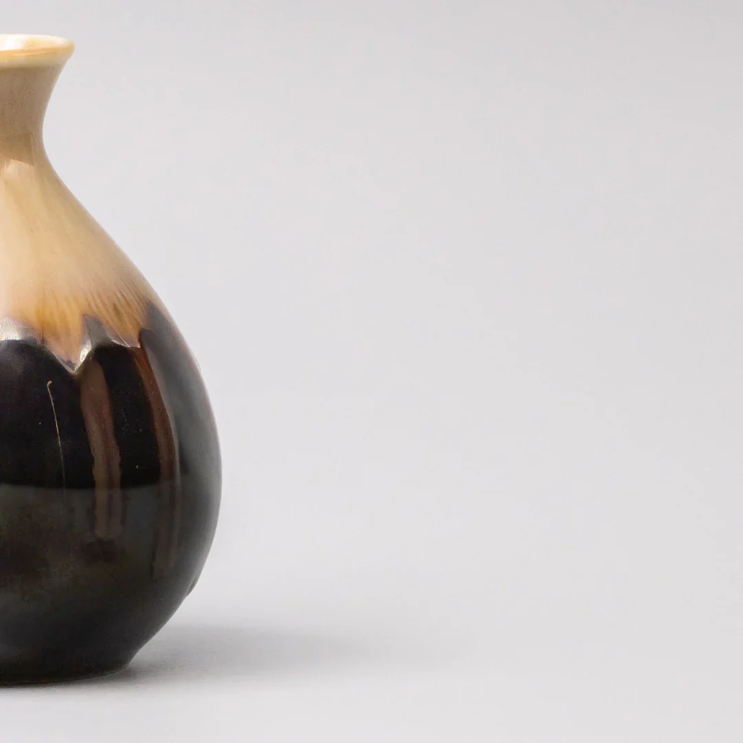 Sake Jug Black Gloss Sunflower Drip 300ml - Image 3