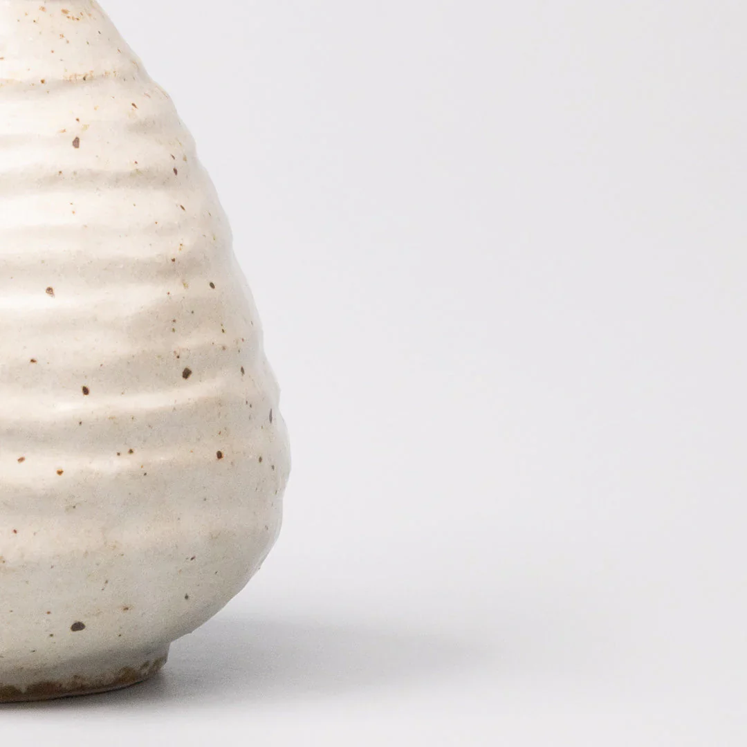 Sake Jug White Sand 350ml - Image 3
