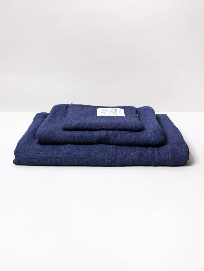 Shinto 2.5 ply gauze bath towel large navy - 88 x 140cm