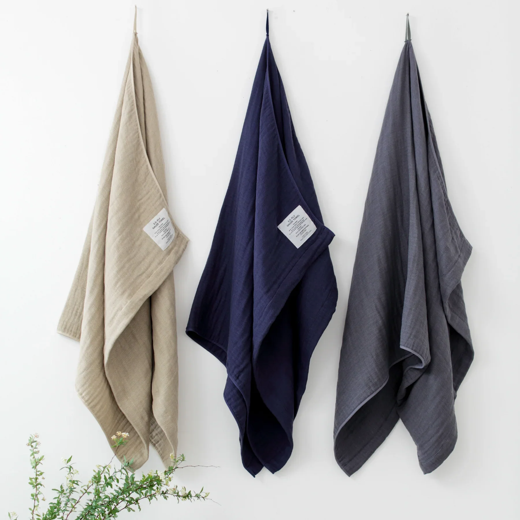 Shinto 2.5 ply gauze bath towel large navy - 88 x 140cm - Image 7