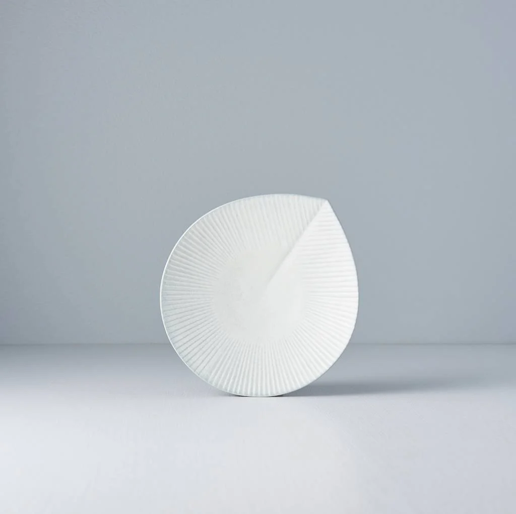 Snow Leaf small rounded plate 17cm - Image 2
