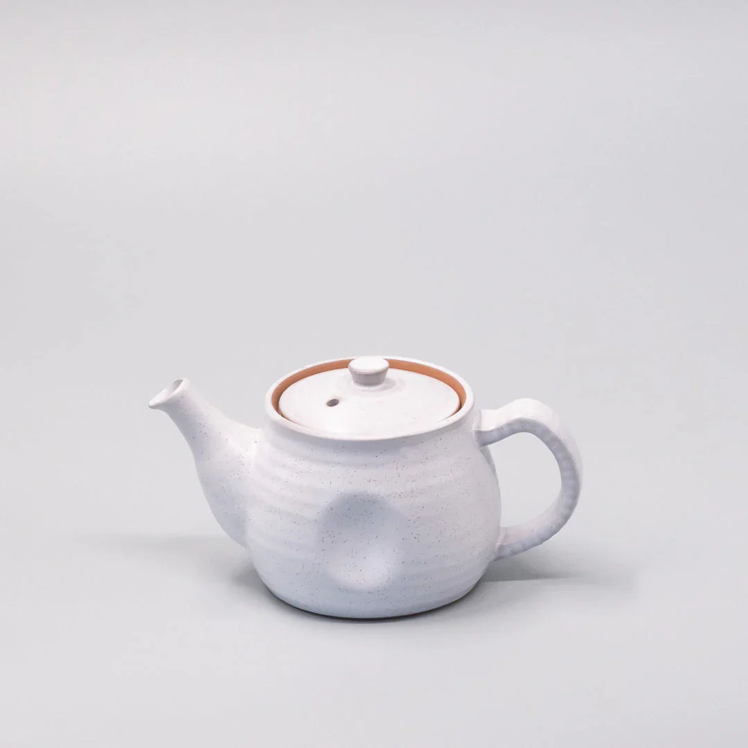 Speckled White Teapot 300ml - Image 2