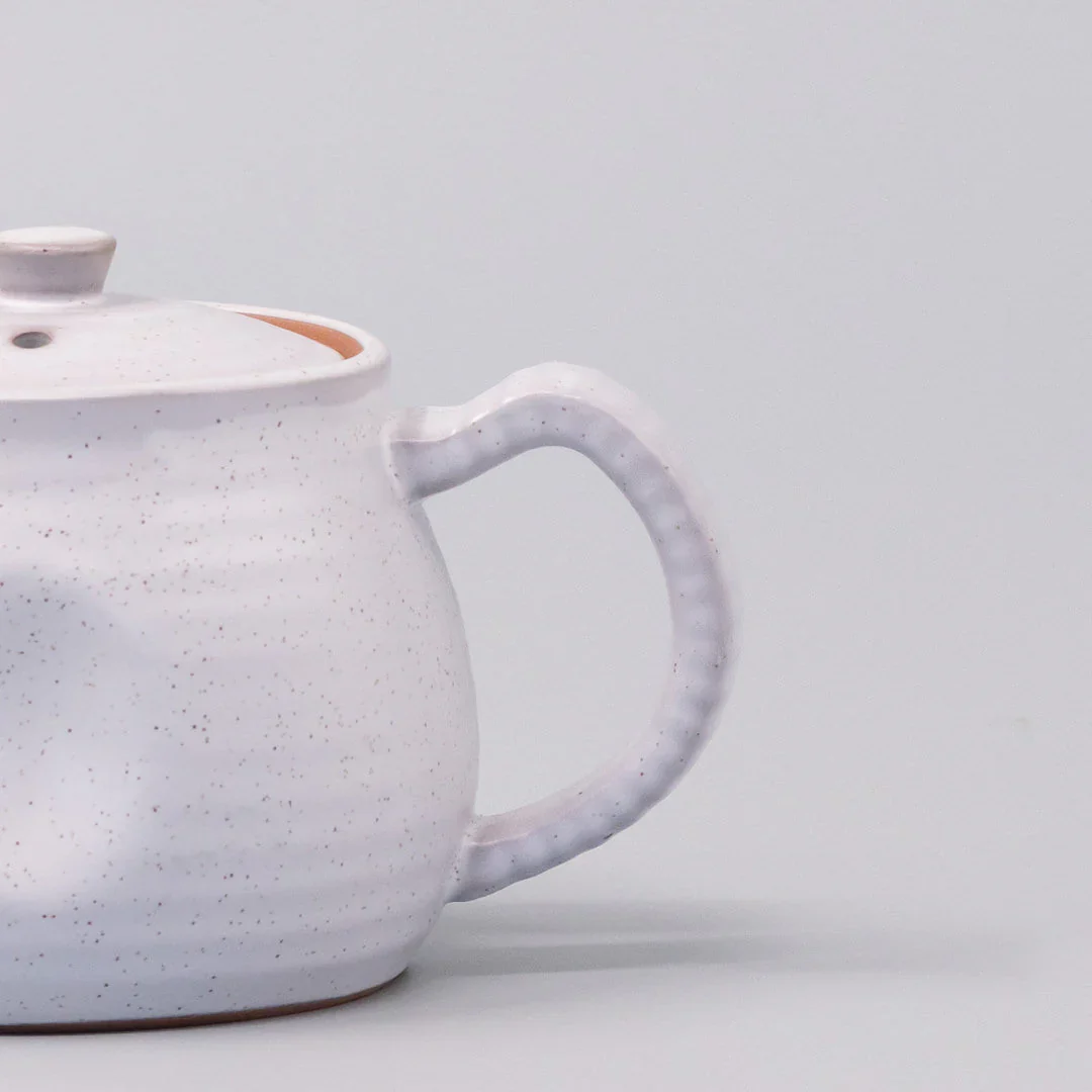 Speckled White Teapot 300ml - Image 3