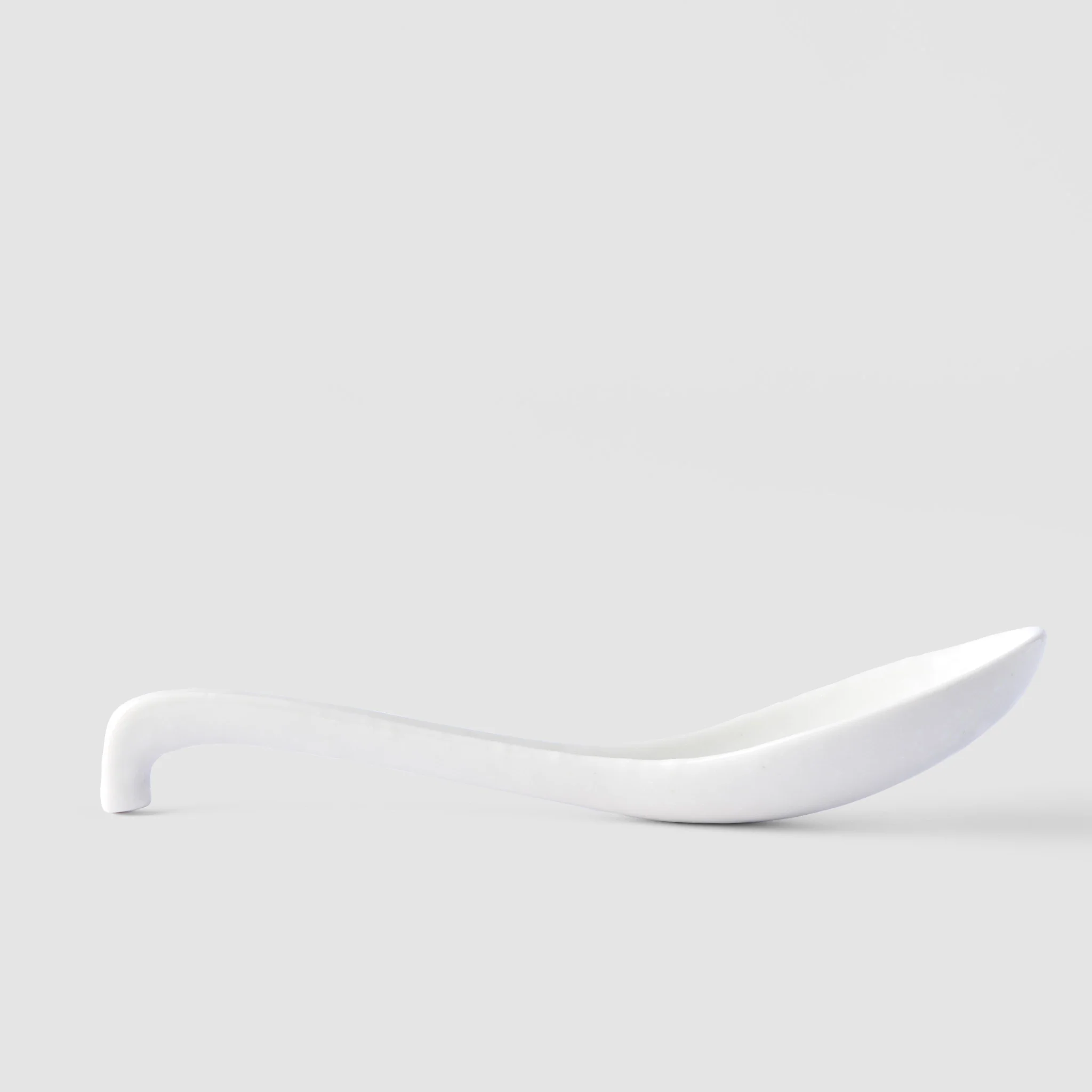 Large White Ramen Spoon 17.5cm - Image 3