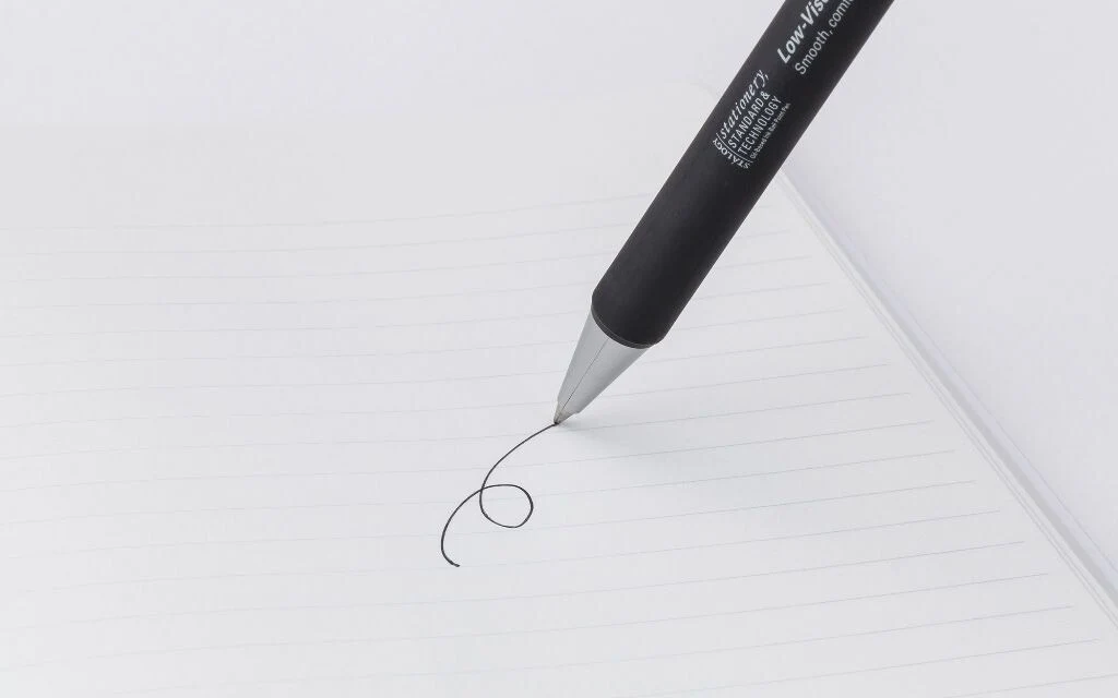 Stalogy Smooth Low-Viscosity Ballpoint Pen 0.7mm, Black - Image 9