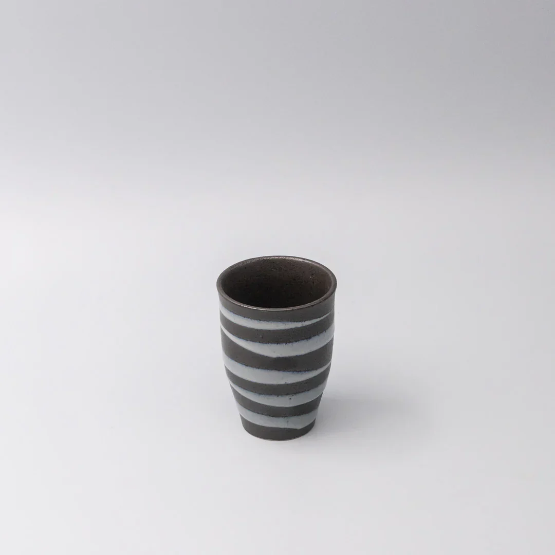 Sushi Mug Light Blue Spiral On Black 400ml