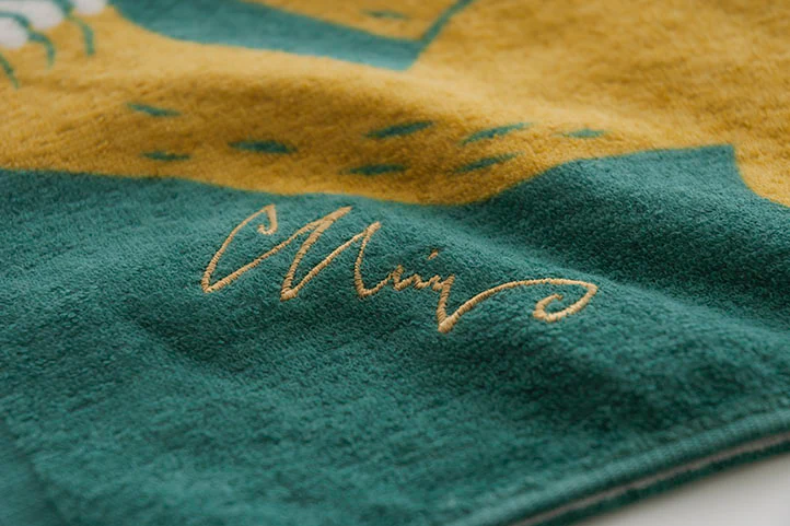 Towel Tenugui: Frustrated Lonely Lion 90x34cm - Image 3