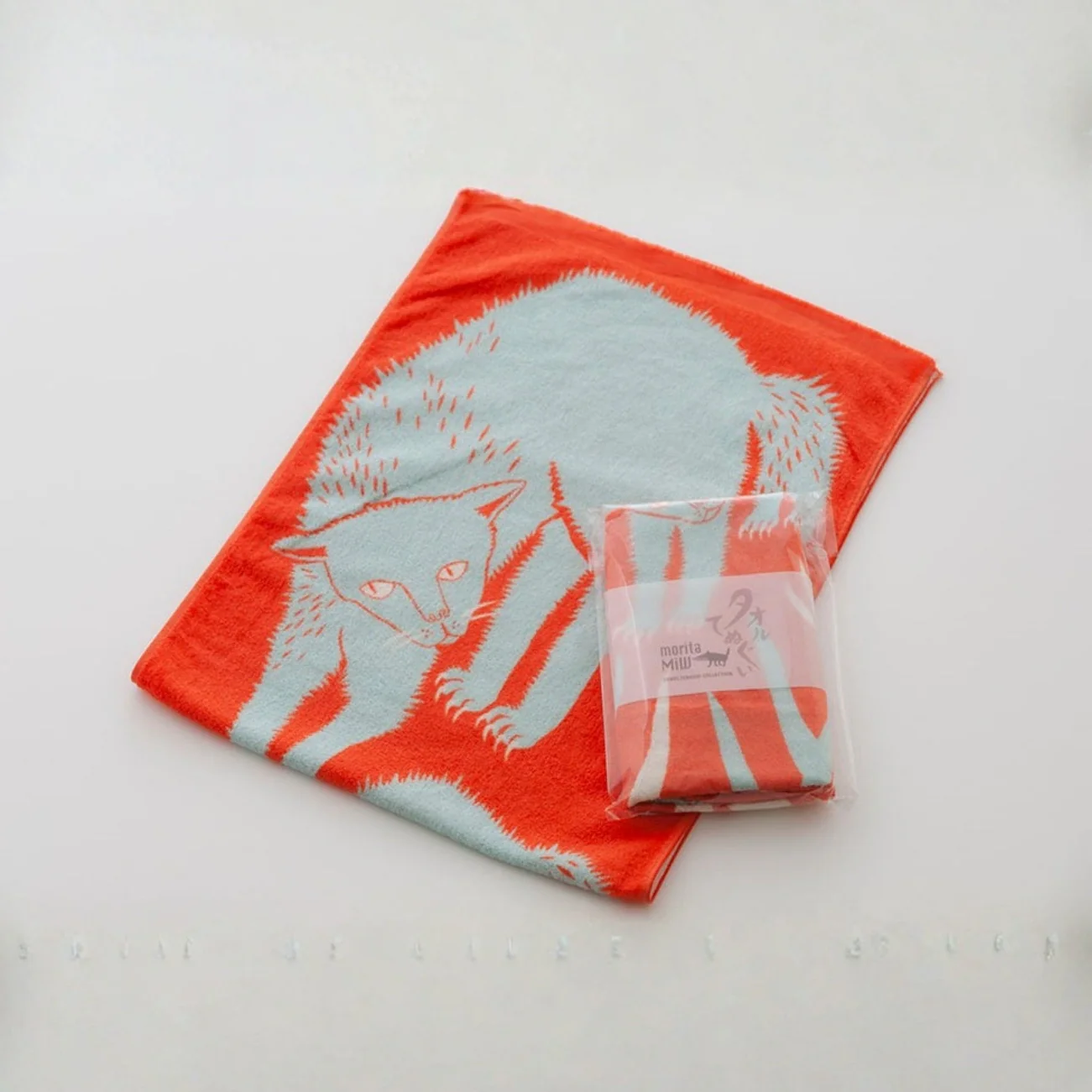 Towel Tenugui: Threatening Cat Parent and Child 90x34cm
