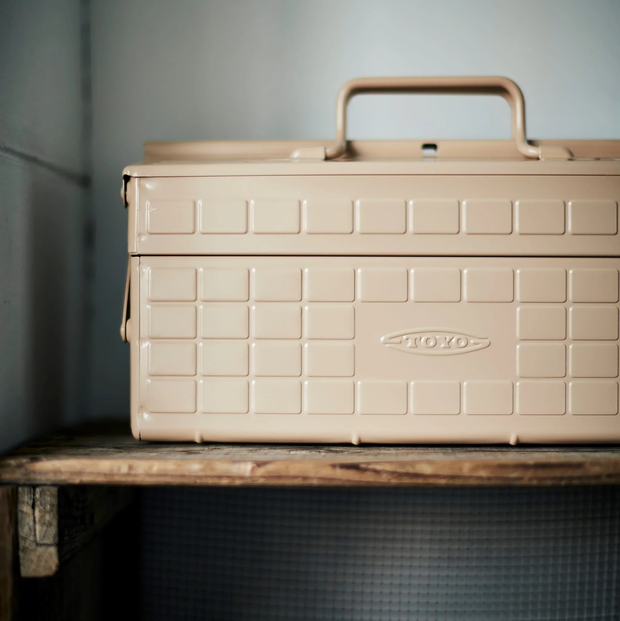 Toyo Steel Cantilever Toolbox ST-350 Beige - Image 4