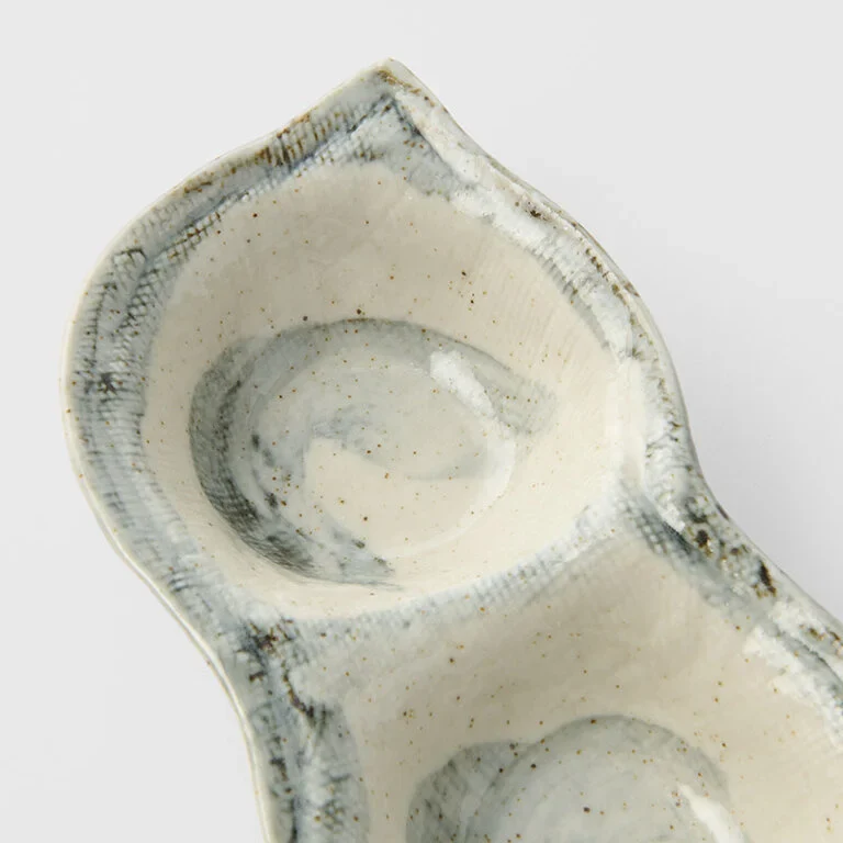 Blue & White triple pod sauce dish 27cm - Image 2