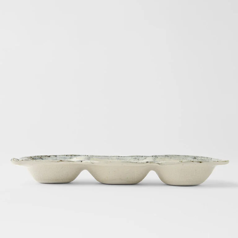 Blue & White triple pod sauce dish 27cm - Image 3