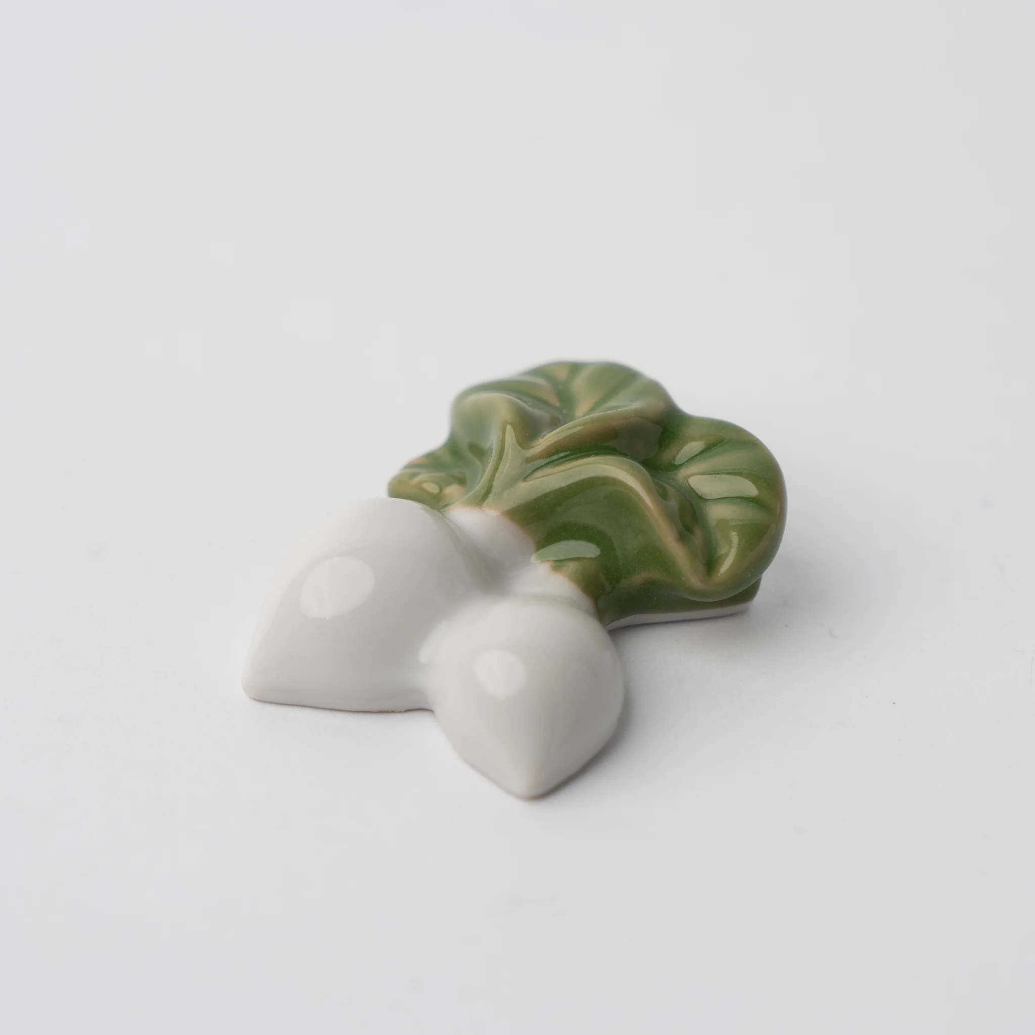 Vegetable Radish Chopstick Rest - Image 2