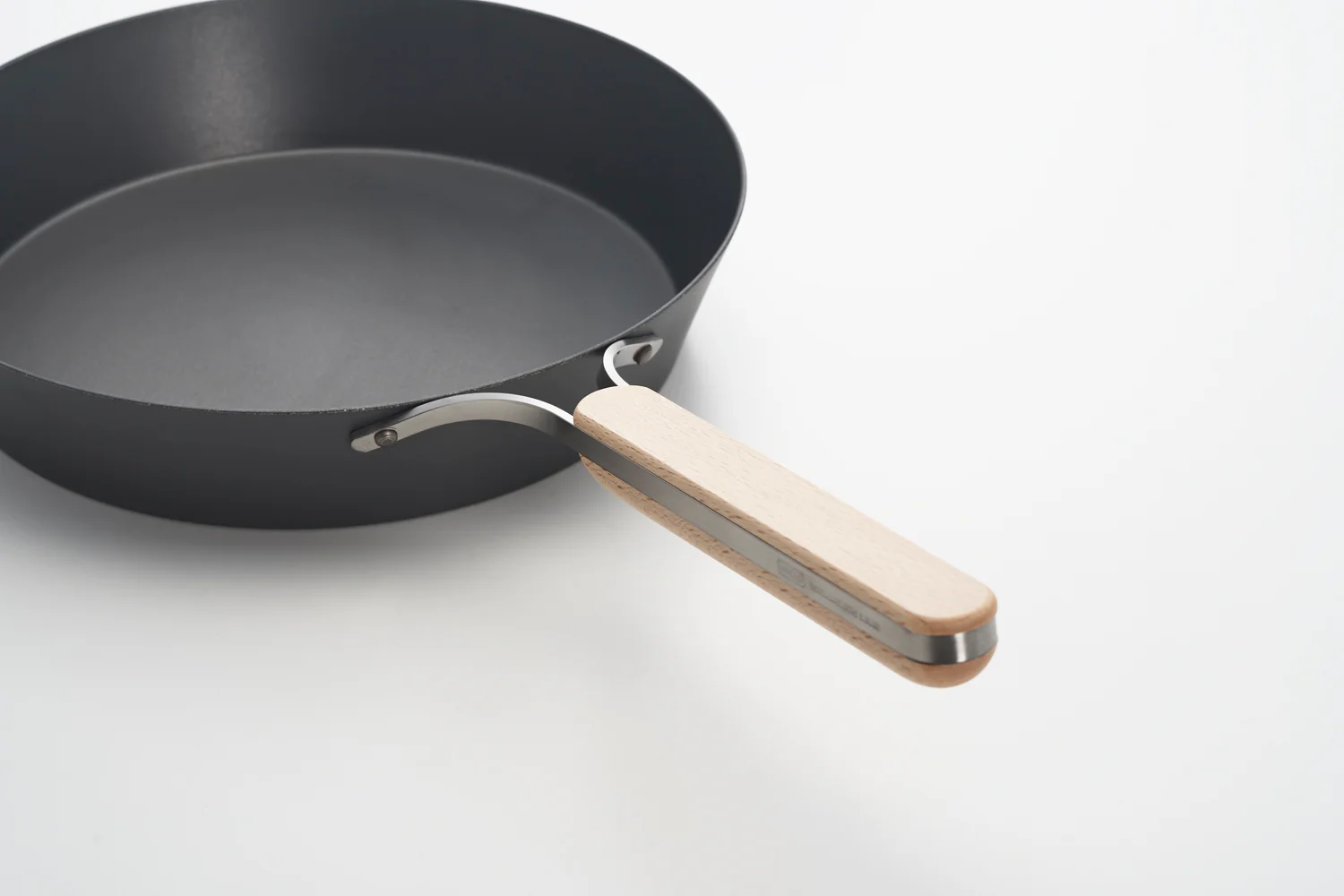 Nitrided Carbon Steel Frying Pan 28cm - Image 4